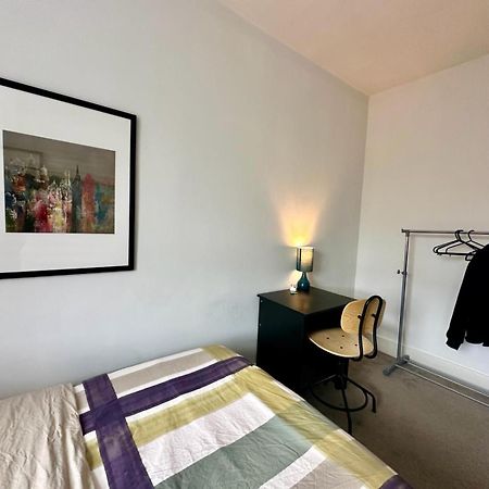 Whitechapel Station Rooms Londyn Zewnętrze zdjęcie