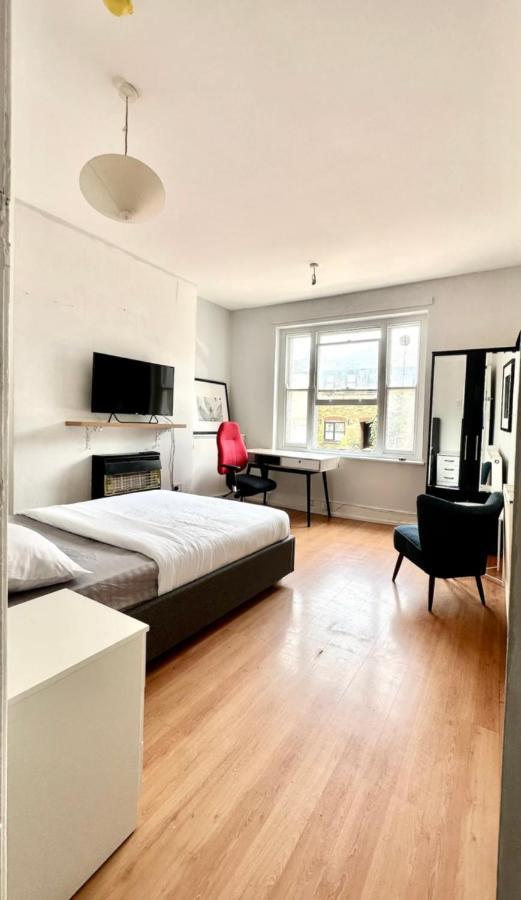 Whitechapel Station Rooms Londyn Zewnętrze zdjęcie